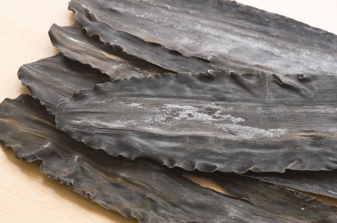羅臼昆布 知床産 天然黒走り 1等